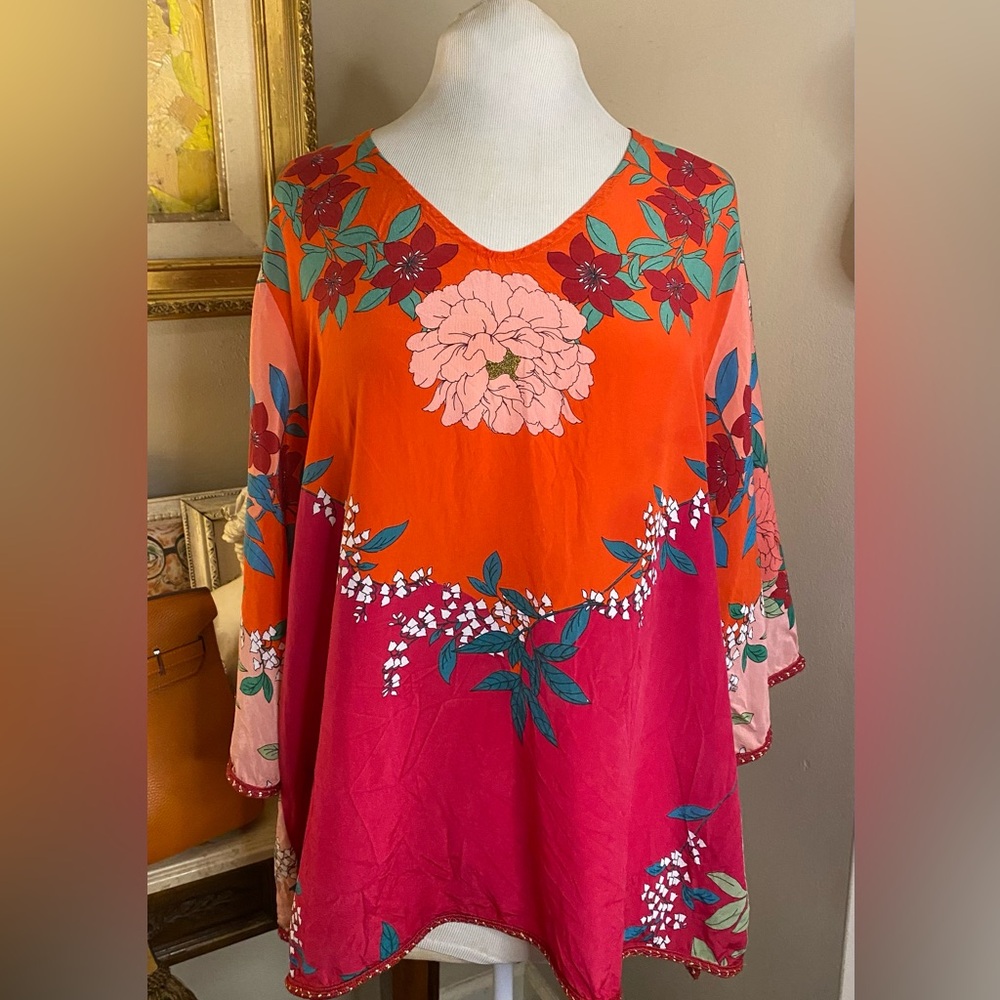 Johnny Was Floral silk top Sz L